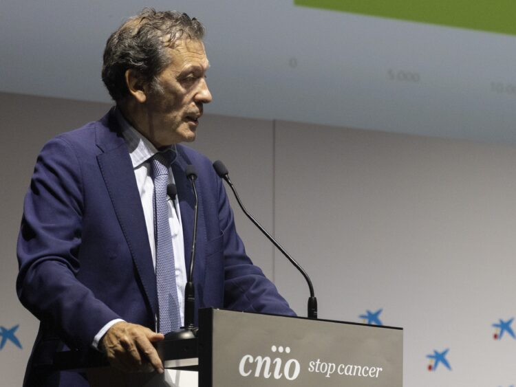 Luis Paz-Ares, jefe de Servicio de Oncología del Hospital 12 de Octubre y director de la Unidad de Investigación en cáncer de pulmón CNIO-H12O, en el Centro Nacional de Investigaciones Oncológicas (CNIO).